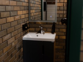 5c8517bd1c77109a9399946e597985afc6f35889.jpg