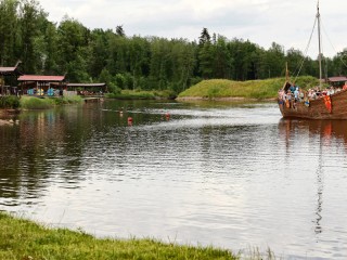 782ca6558ac87e7b1d79aa2e58c62208a805d239.jpg