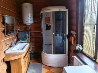 0ac440a37c5f1864246b80056e49898105702b14.jpg