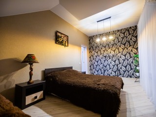 5e0219d4d1bc20762abed7d6016272b4fadb9896.jpg