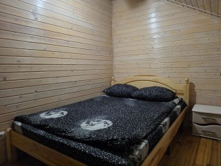 2db81a0d69d53bdb245bcc581388004275a70e06.jpg