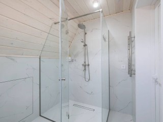 9f9a61c842413d79ff1c58a54880ed3c8cbe9d93.jpg
