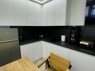 abfce1c8785ff5c121c0d4c9053959cdae385941.jpg