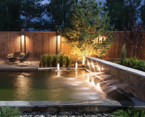 Усадьбы и коттеджи с бассейном